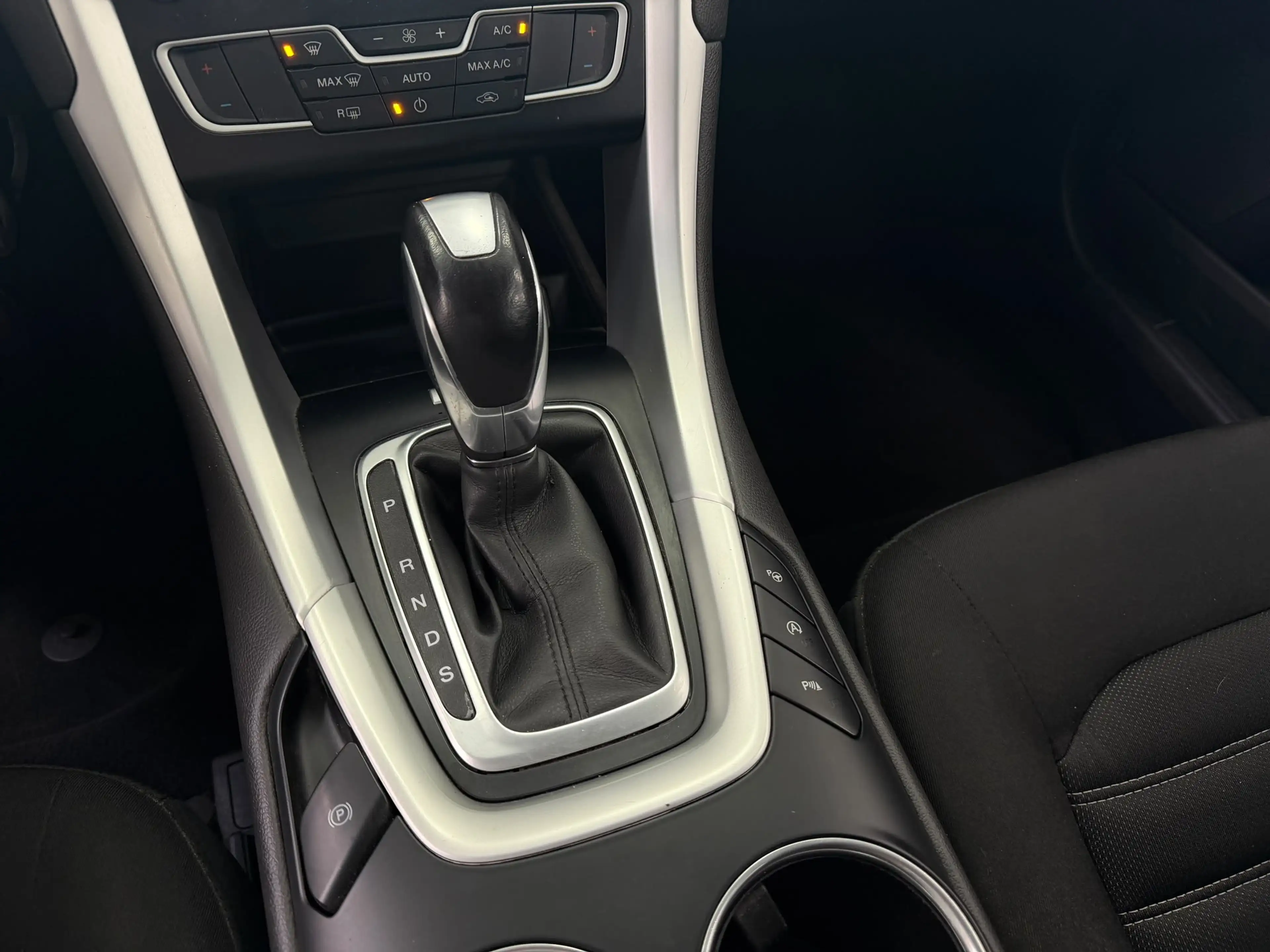 Ford Mondeo Kombi 2.0 TDCi Trend*Navi*Tempomat*Alarm* — photo 11