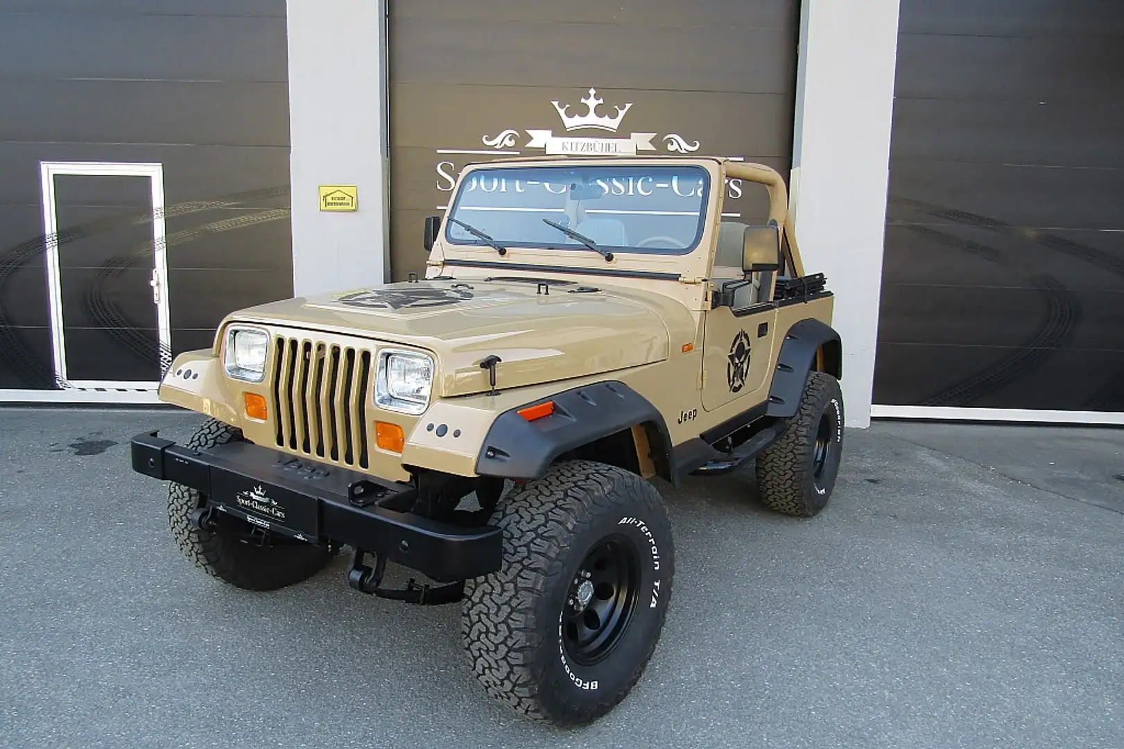 Jeep Wrangler 2,5 Sahara Soft Top ''1.Besitz'' 36.000 Km Beżowy - 2
