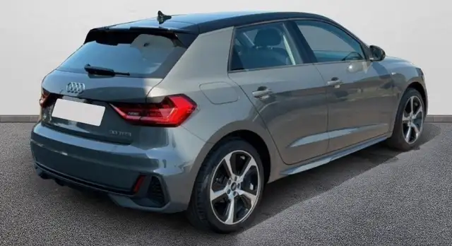 Audi A1 view 3