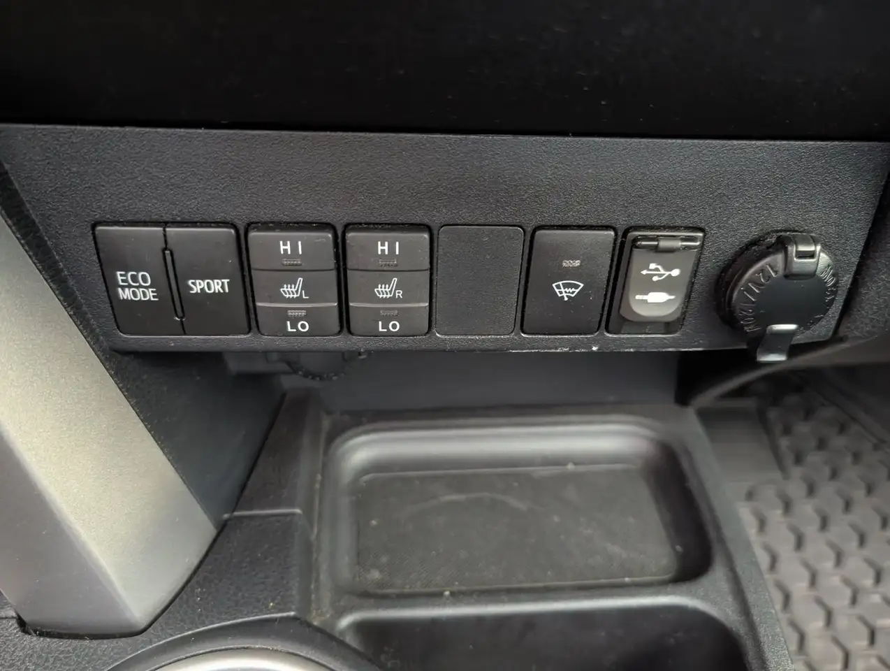 Toyota RAV 4 photo Toyota RAV 4