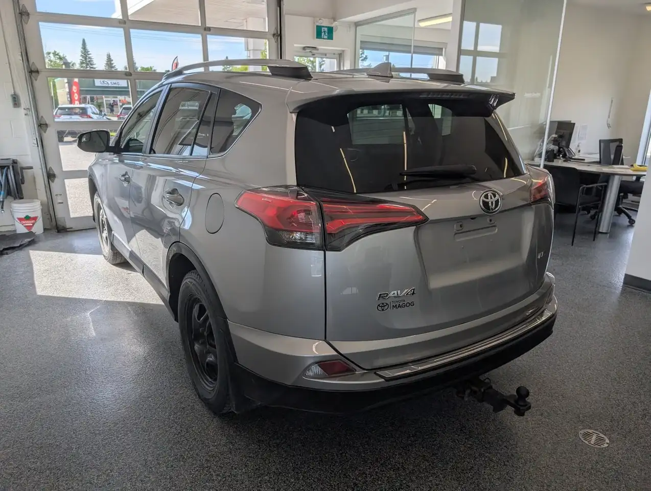 Toyota RAV 4 photo Toyota RAV 4