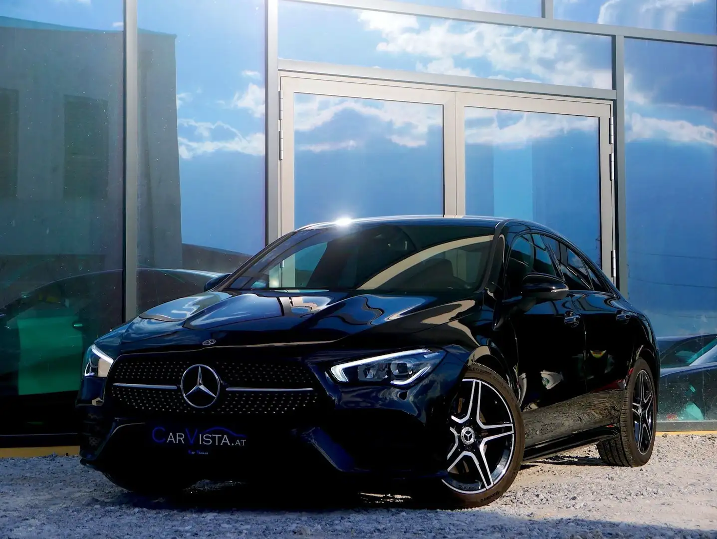 Mercedes-Benz CLA 200 Coupé AMG-LINE Schwarz - 2