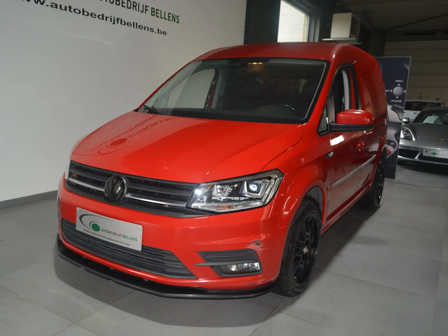 Volkswagen Caddy 2.0 L D R-LINE / NAVI / LEDER / CRUISE / APPLE CAR Rojo - 2