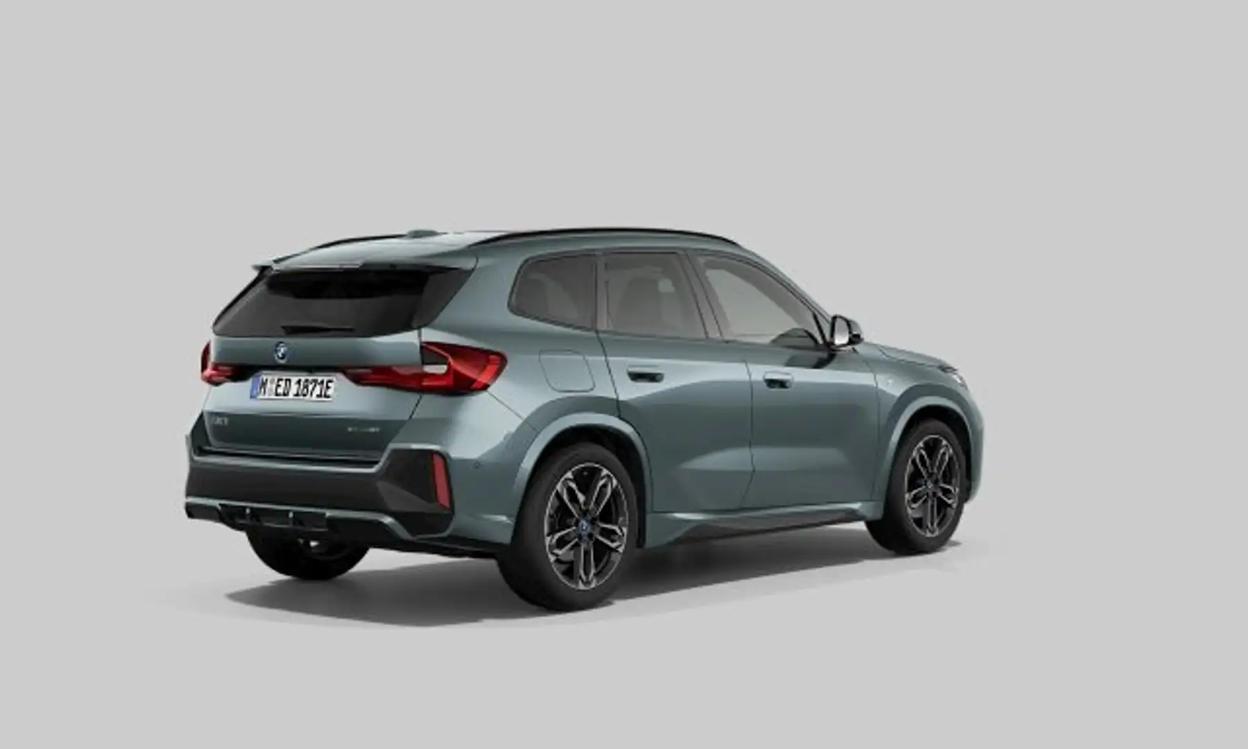 BMW iX1 xDrive30 Launch Edition 67 kWh | M-sport Shadow Li Groen - 2