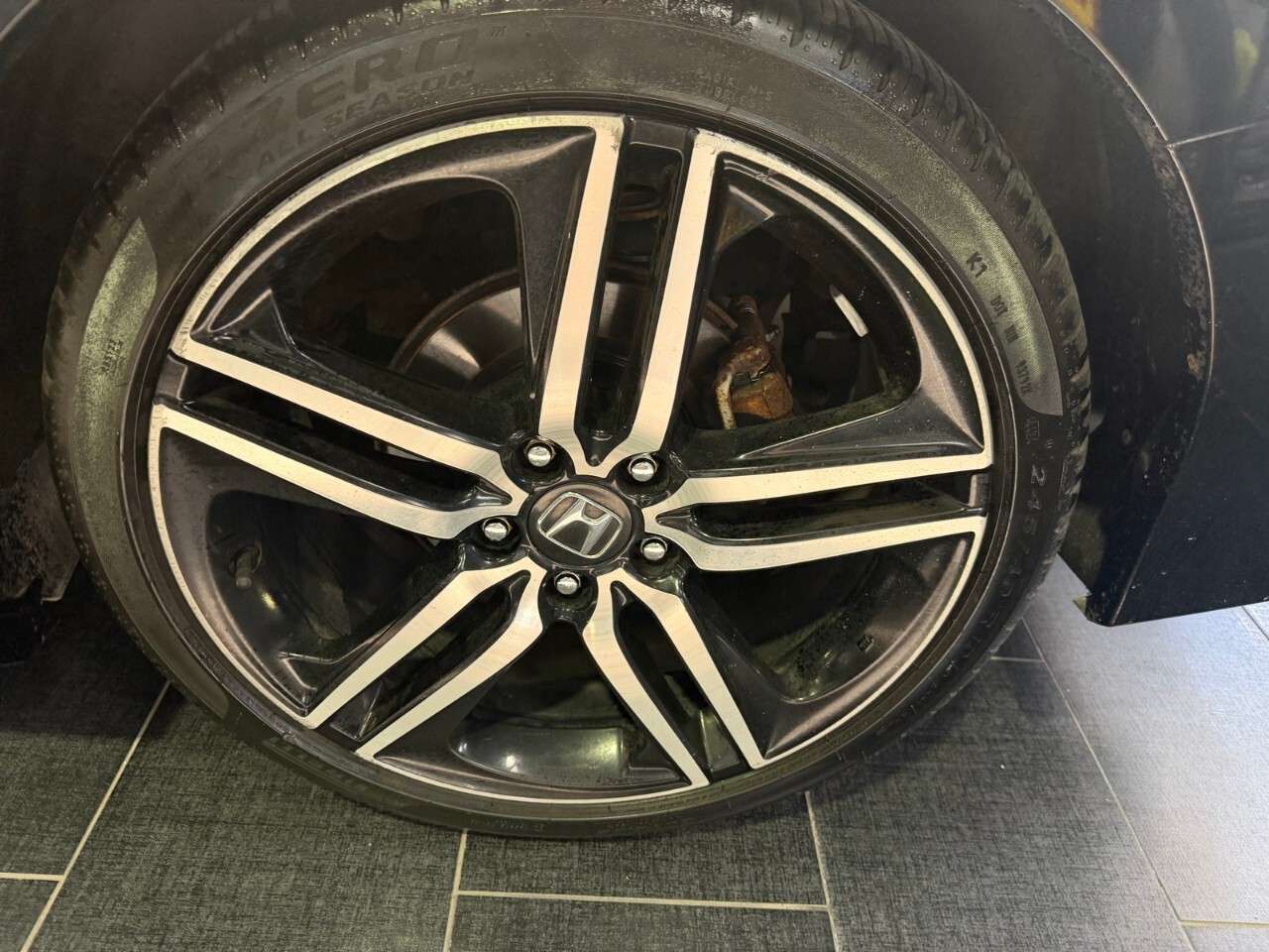 2017 Honda Accord Touring Automatic Sedan 2017 Honda accord touring — снимка 4