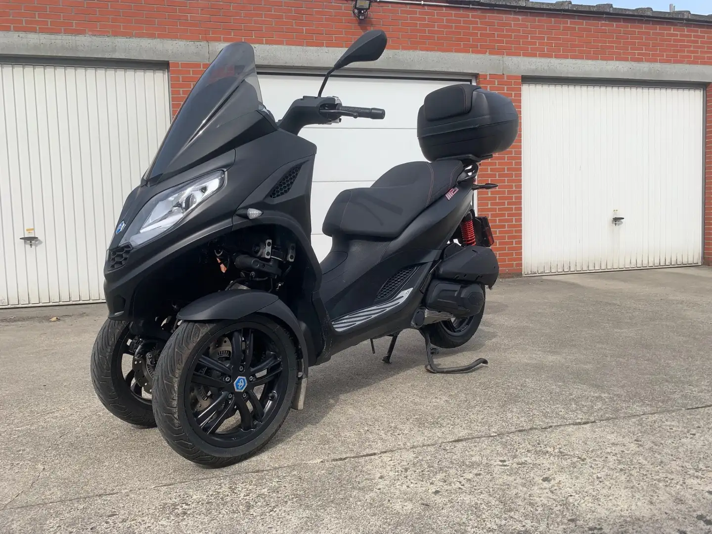 Piaggio MP3 300 SPORT Matzwart Nero - 1