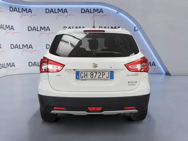 Suzuki SX4 S-Cross view 4