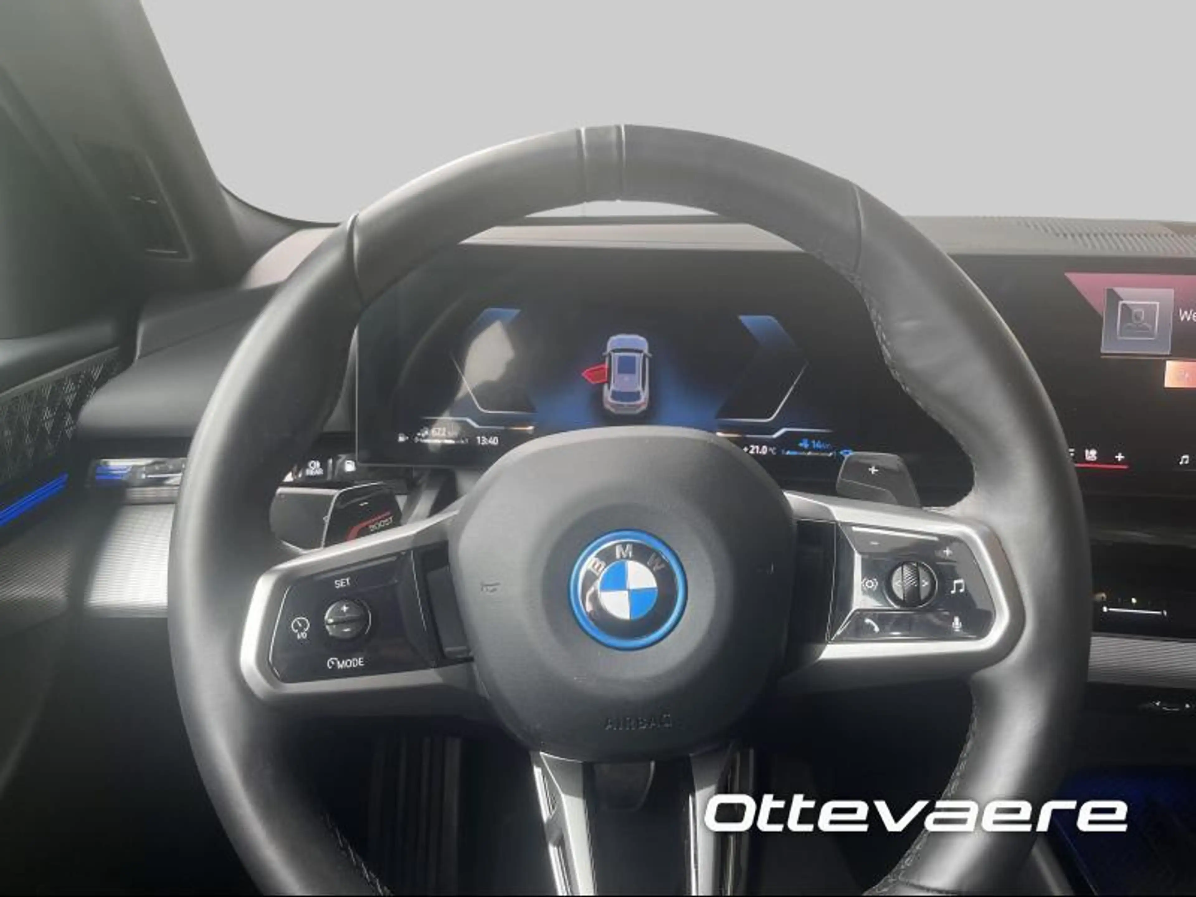 BMW 530 Touring X-Drive M-Sport — photo 10
