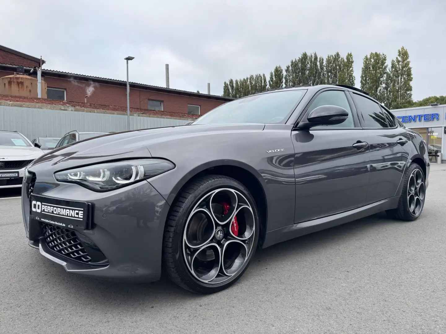 Alfa Romeo Giulia *VELOCE*Q4*PANO*RFK*MEMORY*ACC*CARPLAY Grau - 1
