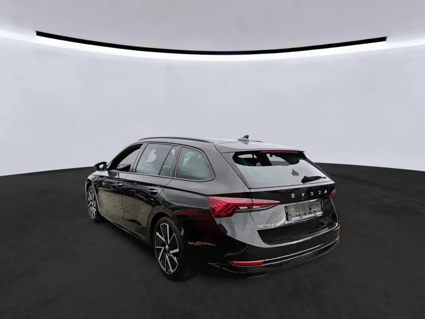 Skoda Octavia Combi 2.0 TDI DSG/AHK/HUD/VIRTUAL/SHZ/ Schwarz - 2