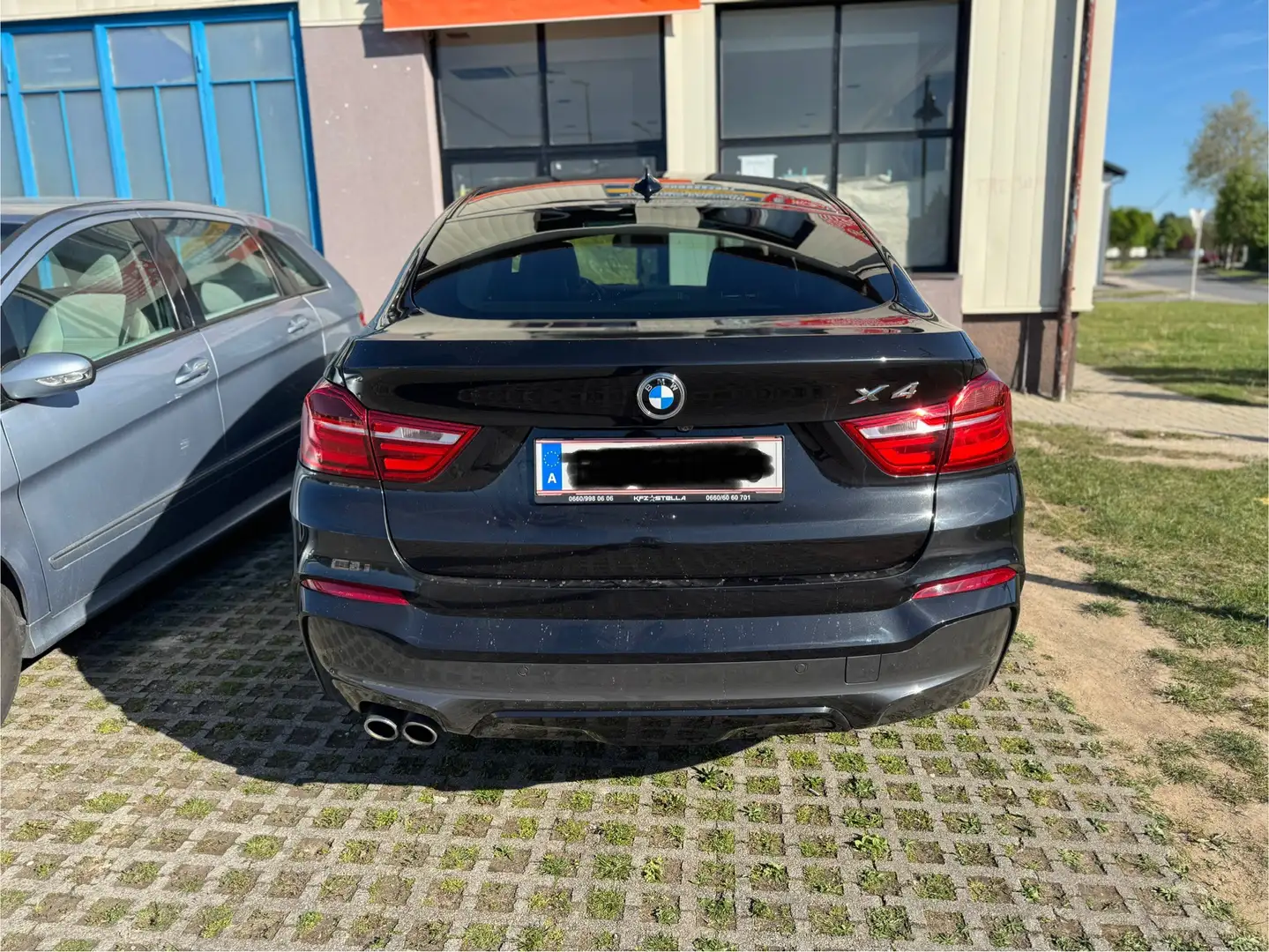 BMW X4 xDrive 30d Aut. M Paket Schwarz - 2