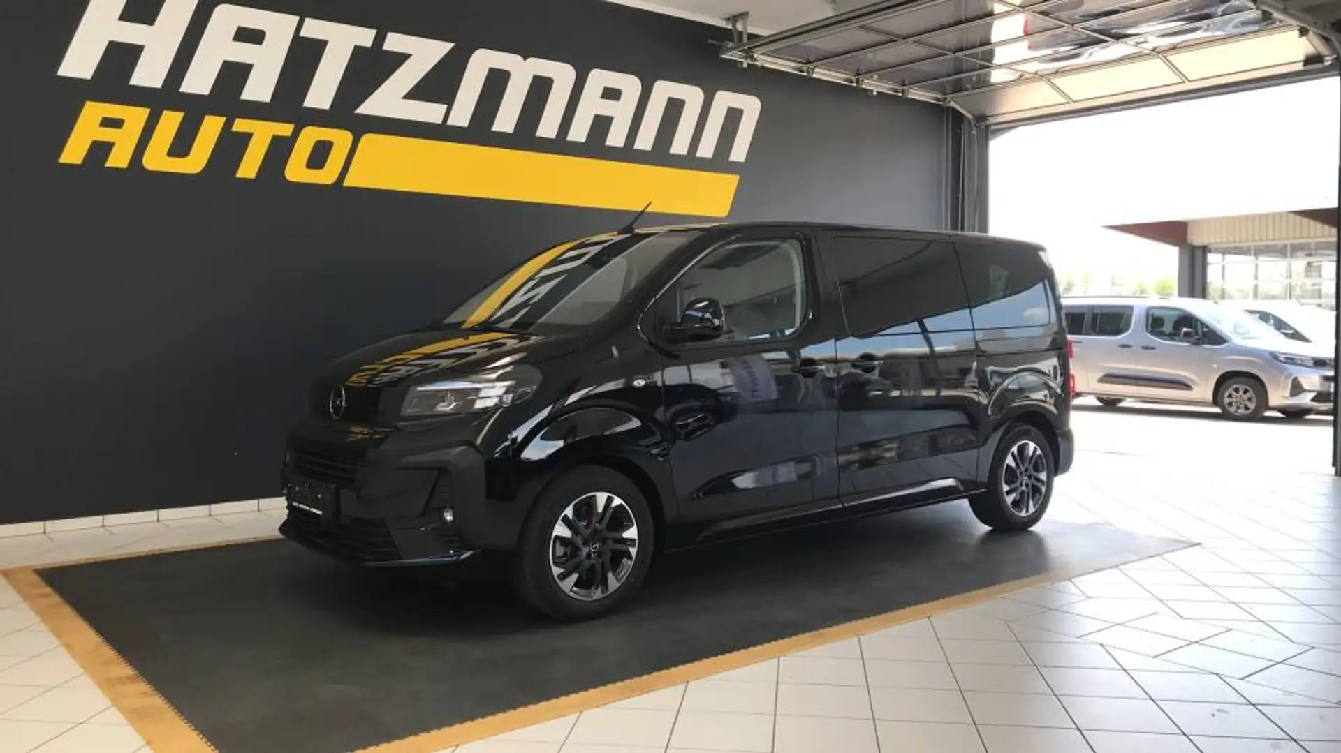 Opel Zafira ZAFIRA GS-Line (L) 2,2 180PS 8G Automatik 8 Sitze Schwarz - 1
