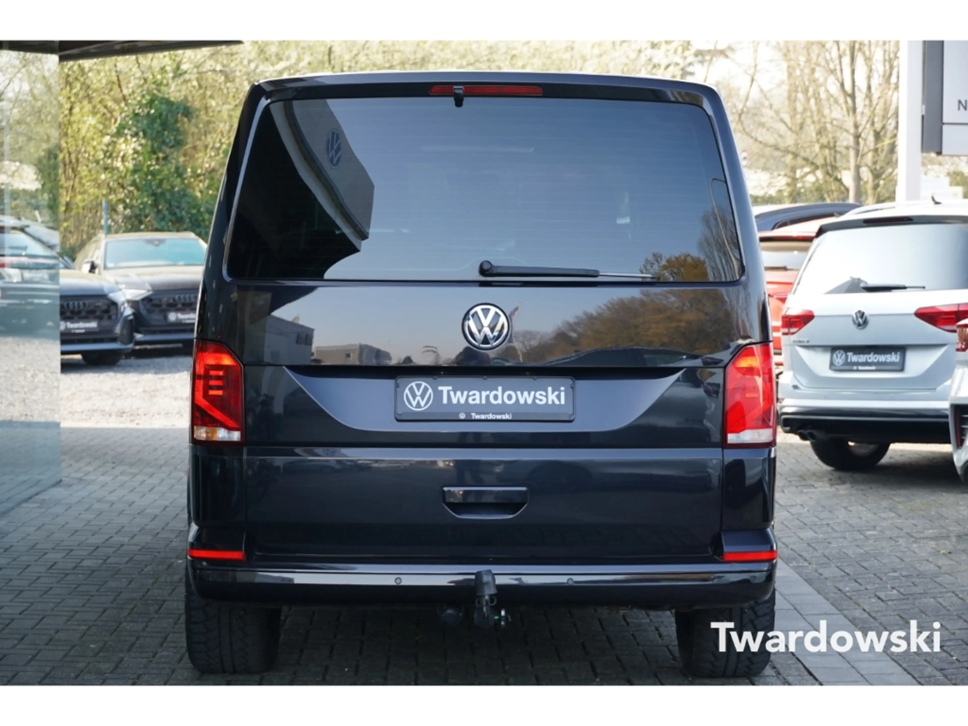 Volkswagen T6.1 Multivan 4x4 ACC AHK Leder Standheizung Kam — photo 5
