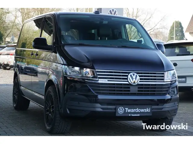 Volkswagen T6.1 Multivan 4x4 ACC AHK Leder Standheizung Kam