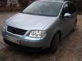 Volkswagen Touran Kombi 1,6 Ez 10/06 TÜV 11/26 HK Zilver - thumbnail 1