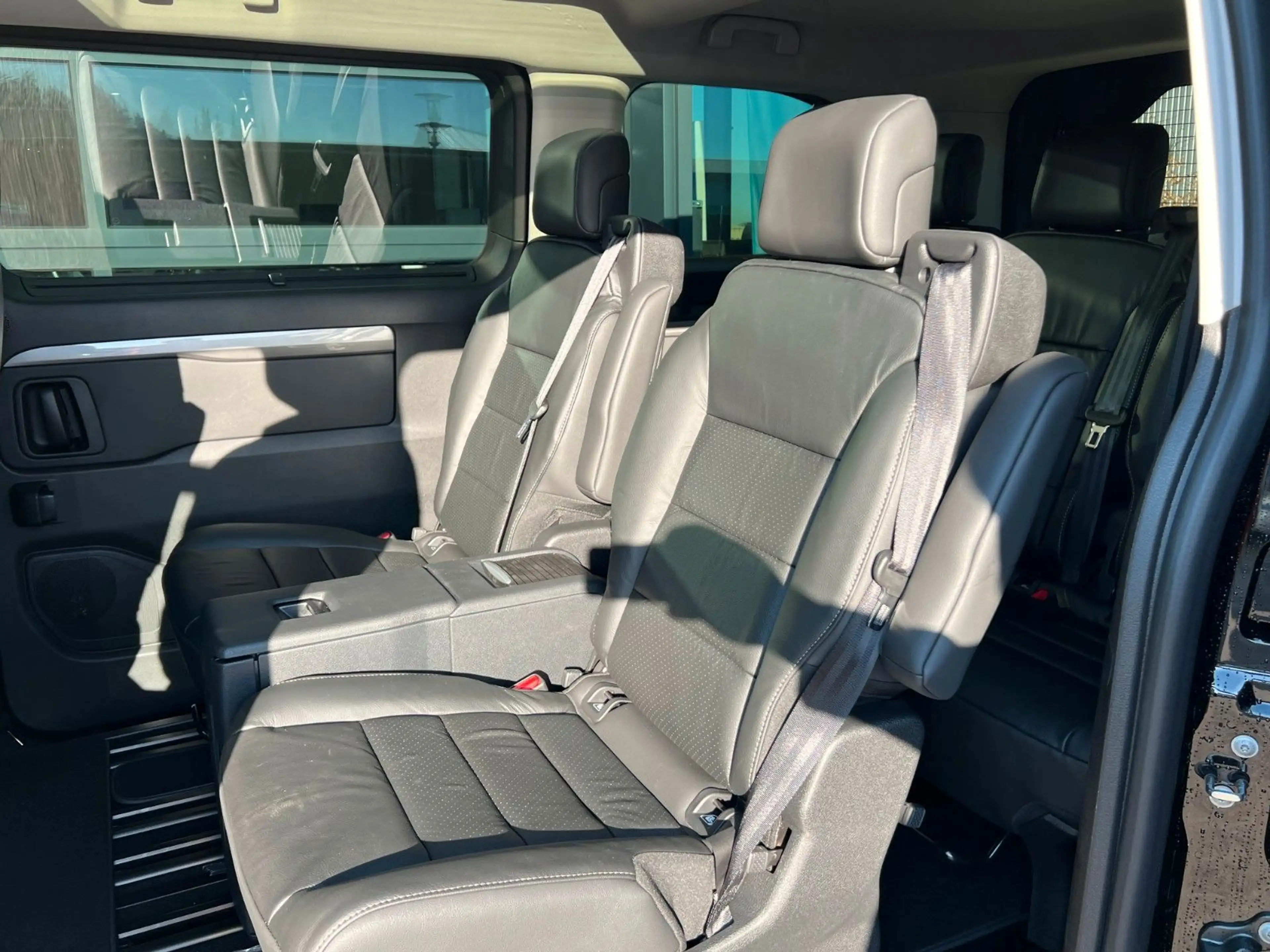 Citroen Spacetourer M BlueHDi 180 EAT8 Max — photo 6