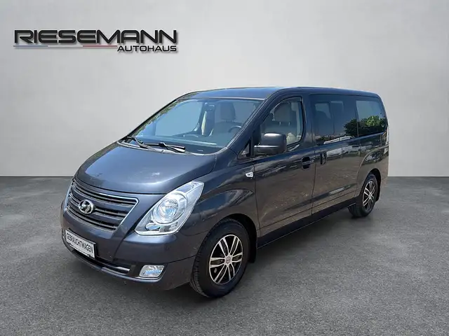 Hyundai Starex 2,5 CRDi Level 2 Aut.