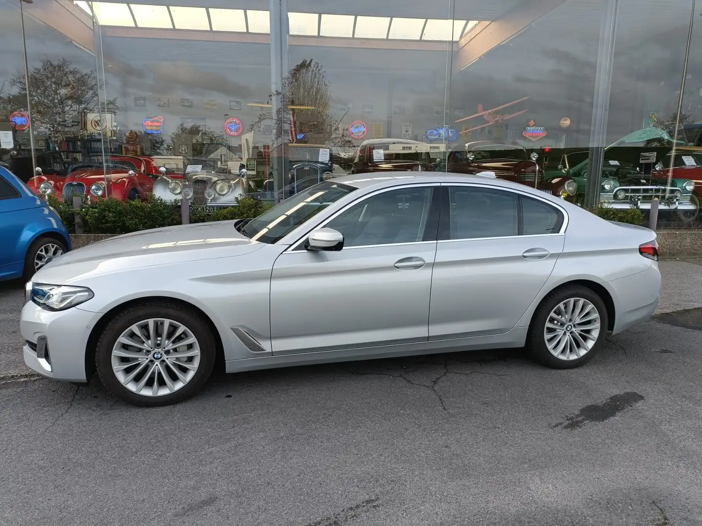 BMW 530 530i Aut. Luxury Line Zilver - 2