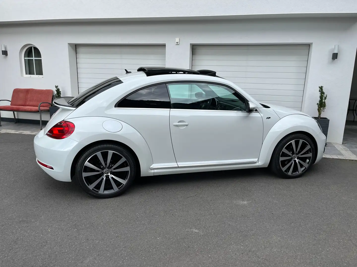 Volkswagen Beetle 2,0 TDI, Sky, R-LINE, Fender Weiß - 1