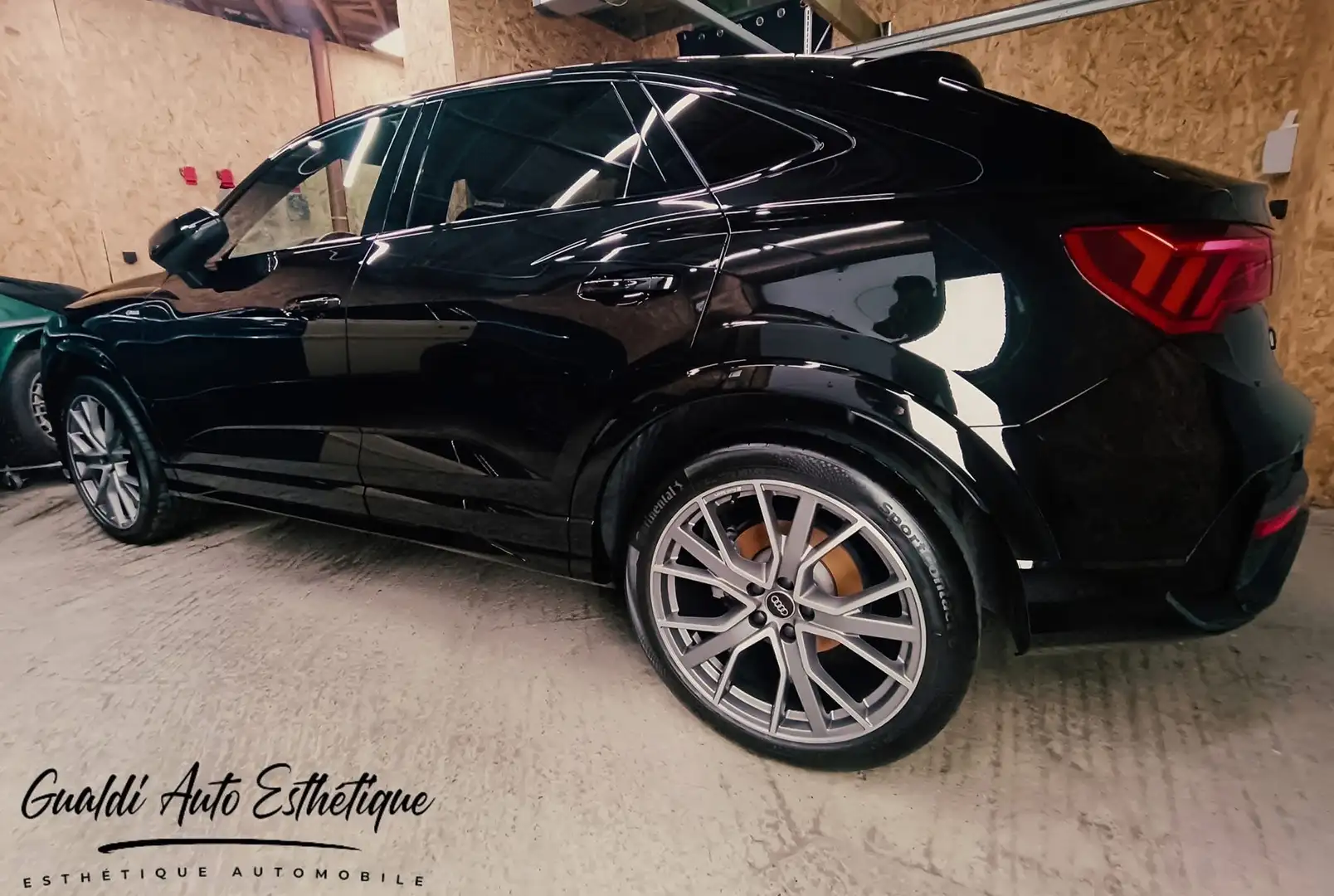 Audi Q3 Q3 Sportback 35 TDi Business Edition S line S tr Zwart - 2