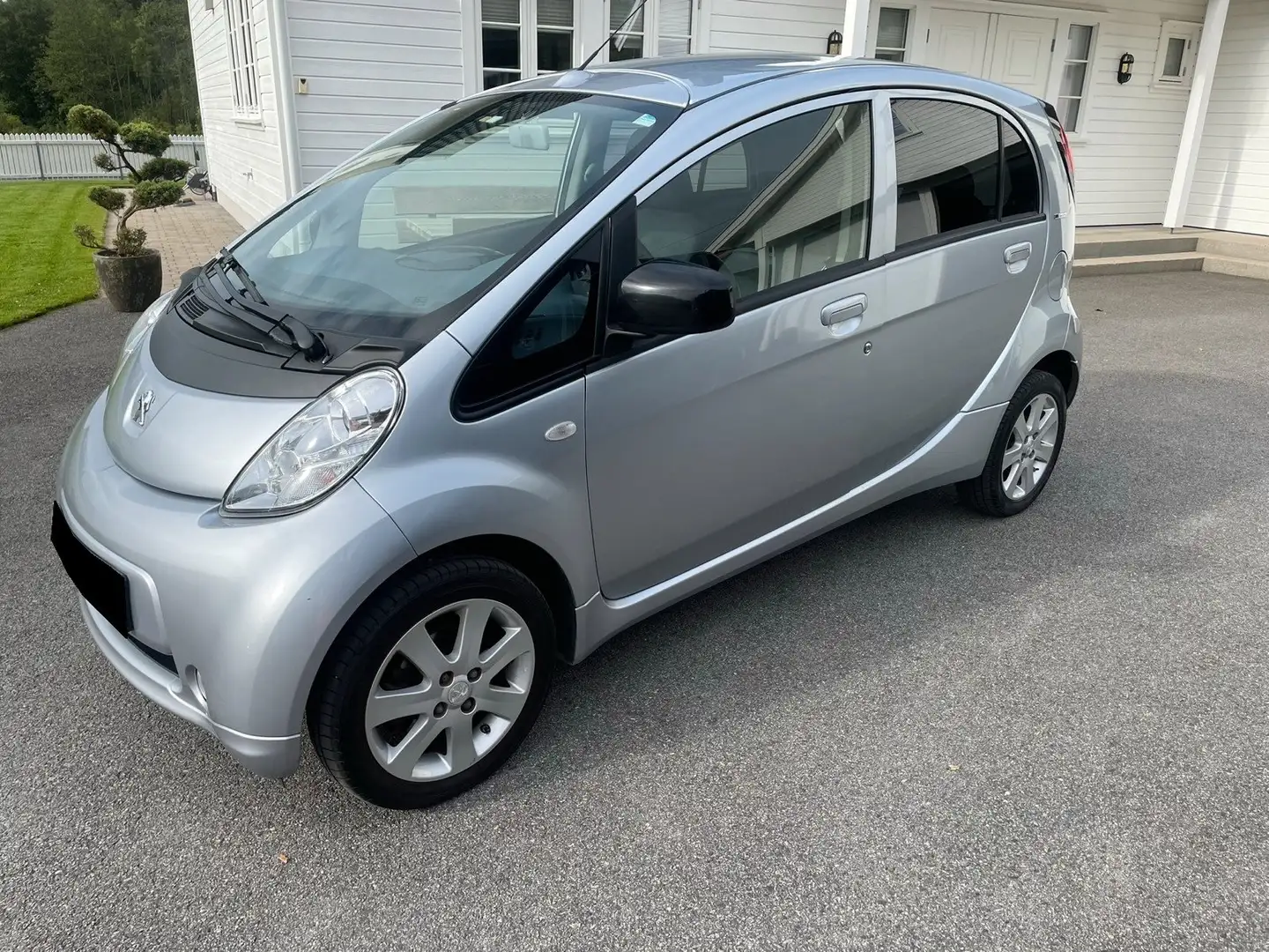 Peugeot iOn Ion 14.5 kWh IOn Active Gri - 1