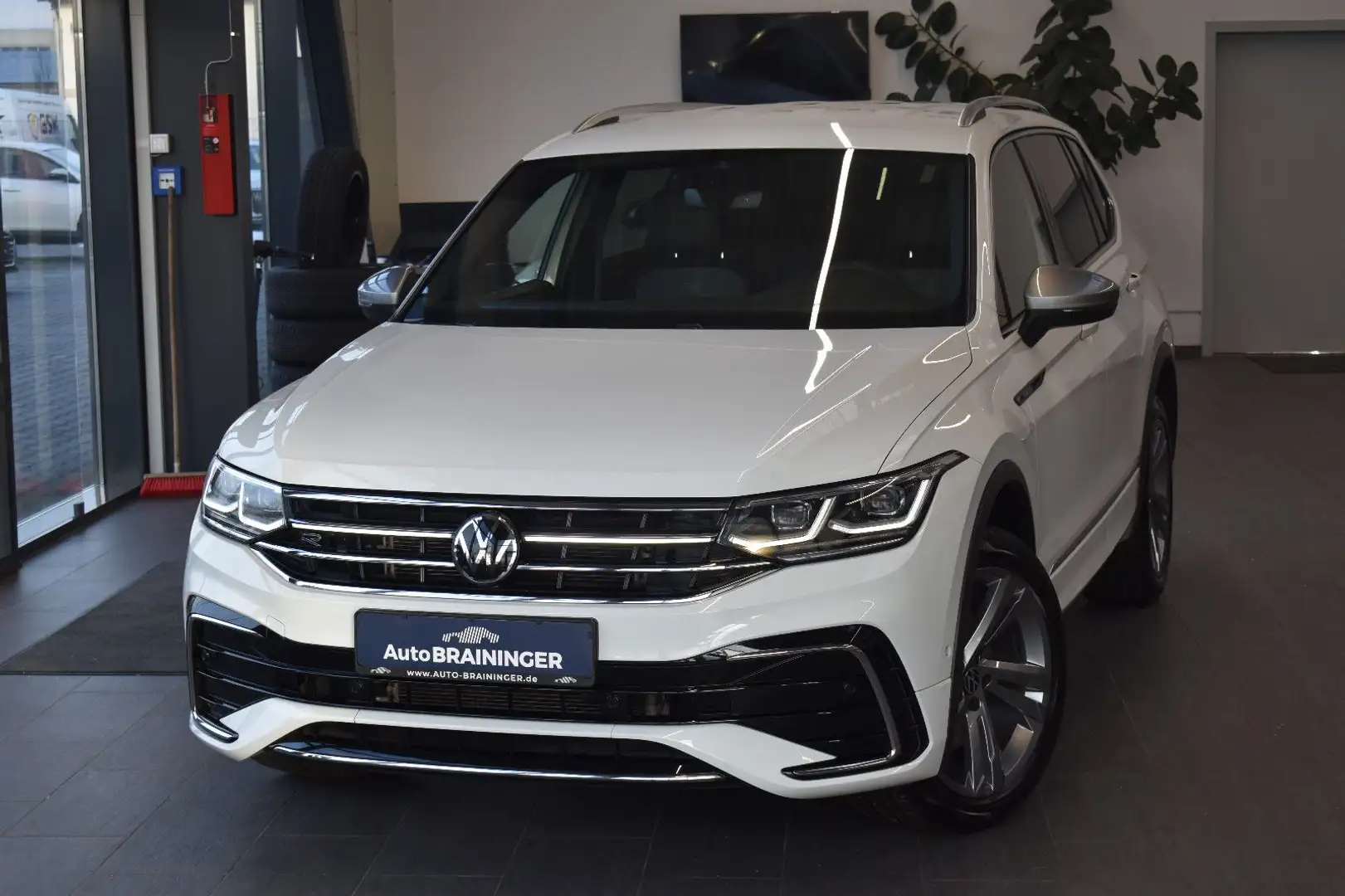 Volkswagen Tiguan Allspace 2.0TSI 4Motion R-Line IQ~Virtual Blanc - 1