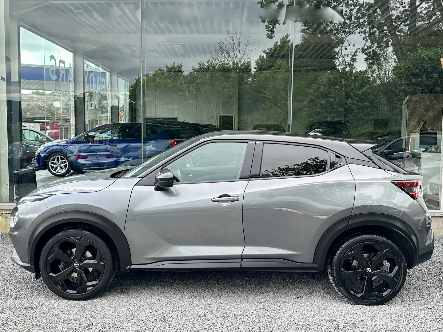 Nissan Juke 1.0*BI-TON*CAMERA*CARPLAY*CARNET NISSAN*1ER PROP* Grijs - 2