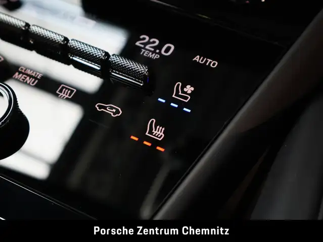 Porsche Cayenne view 15