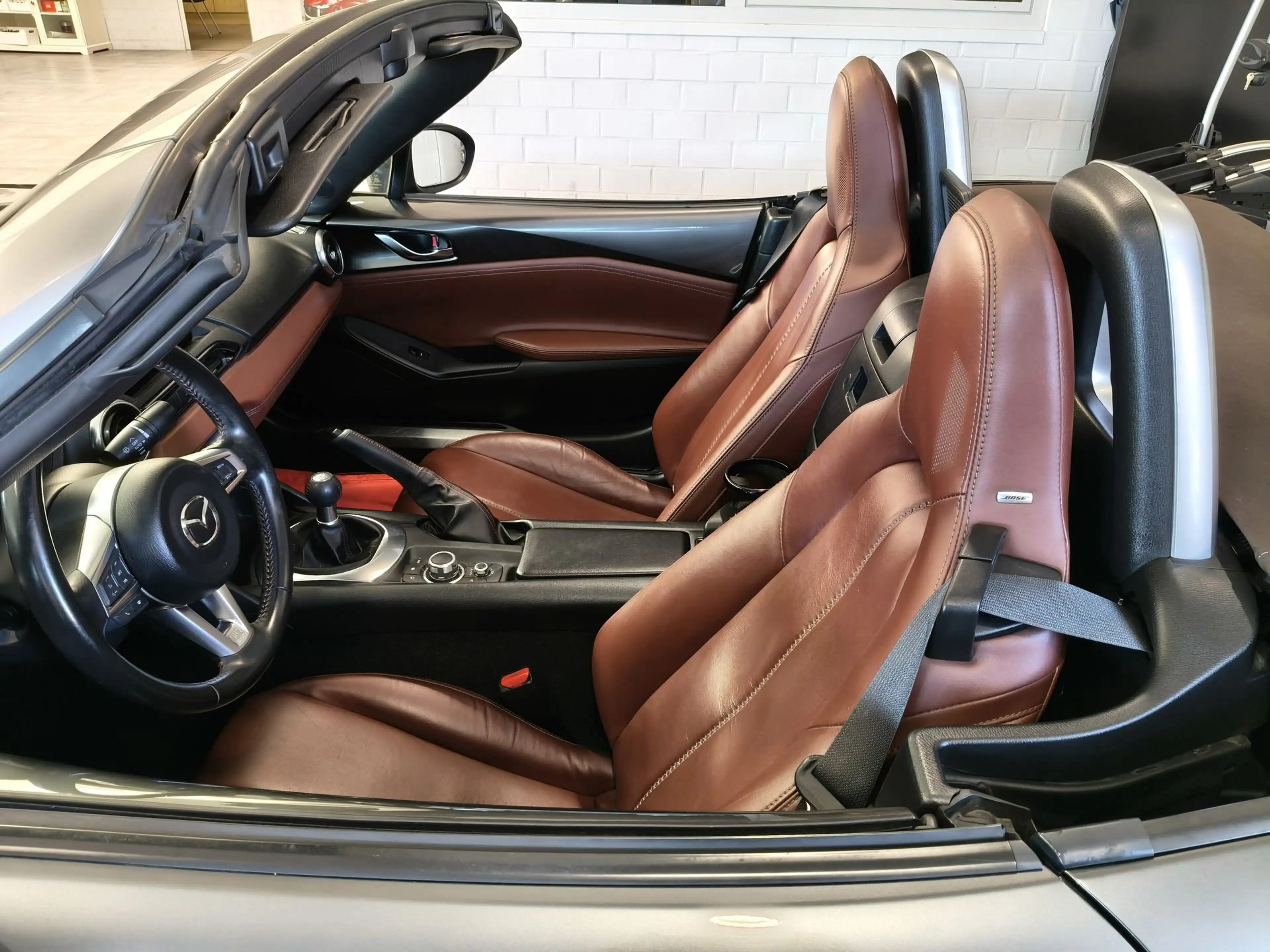 Mazda MX-5 2.0 SKYACTIV-G SkyCruise Takumi — photo 12
