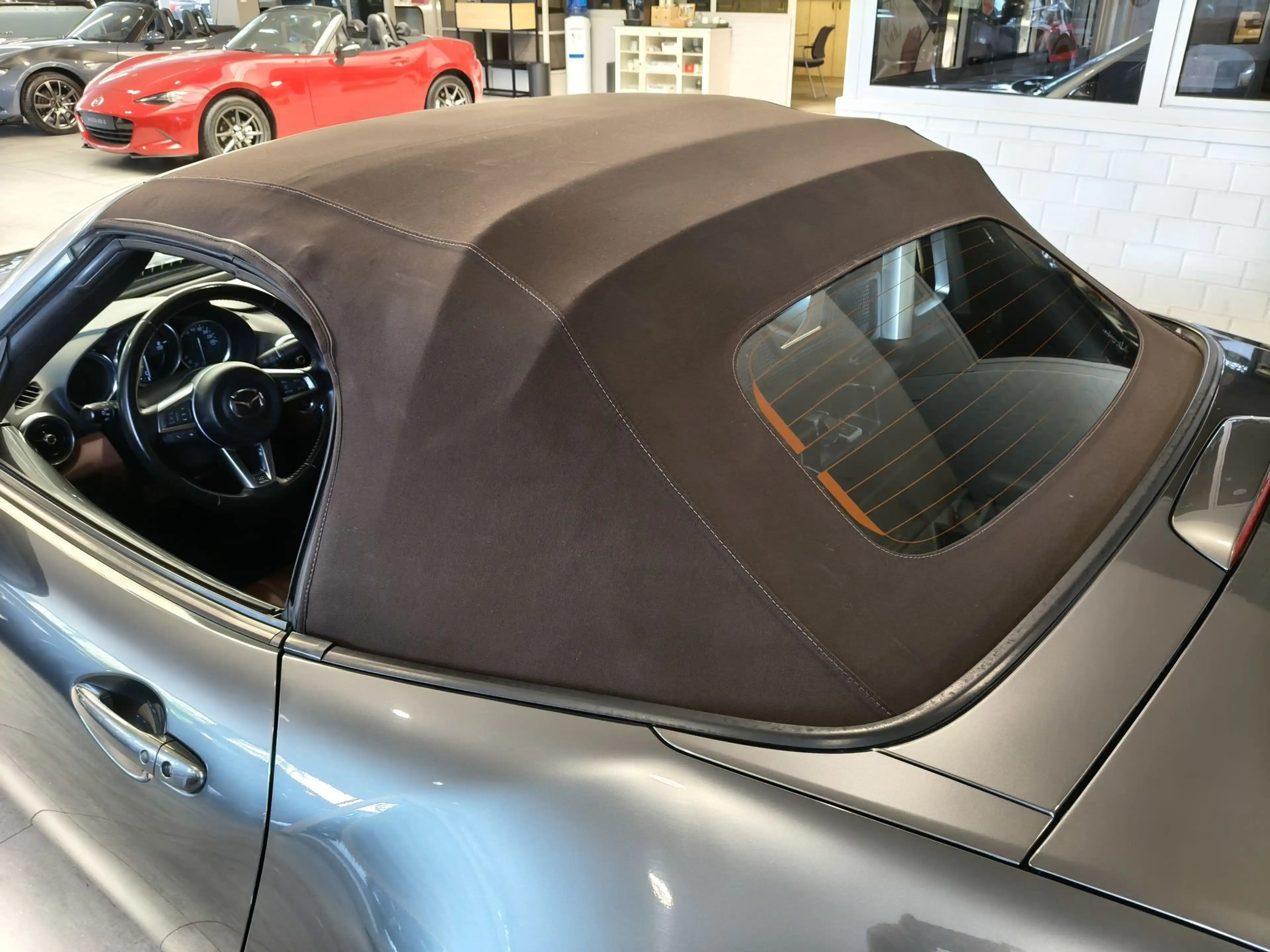 Mazda MX-5 2.0 SKYACTIV-G SkyCruise Takumi — photo 6