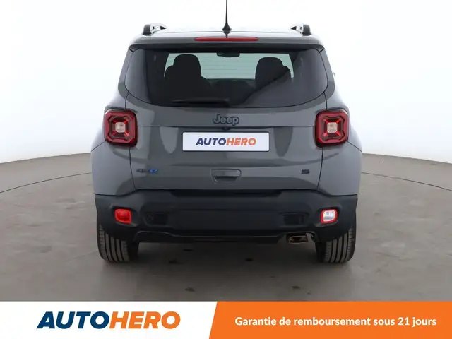 Jeep Renegade view 5