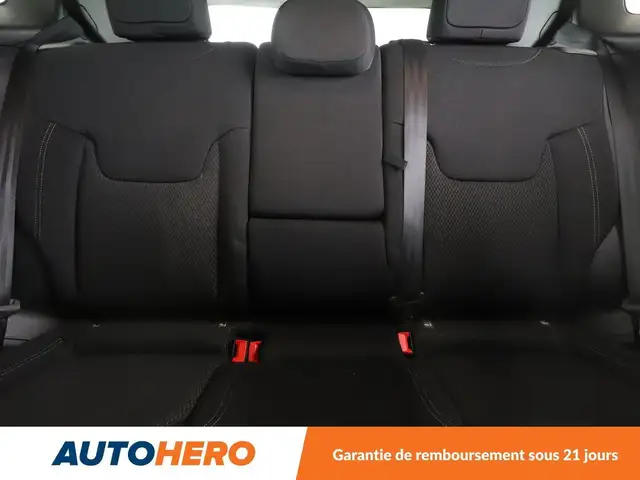 Jeep Renegade view 15