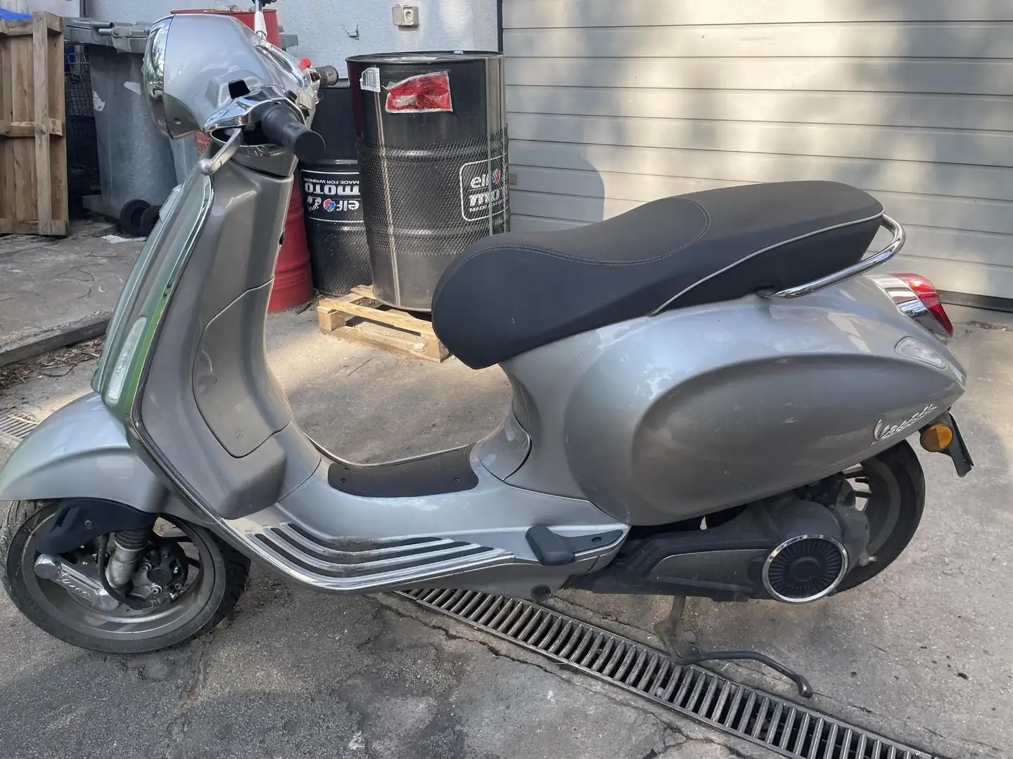 Vespa Elettrica 45 km/h fahrbar ab 15 Jahre Srebrny - 2