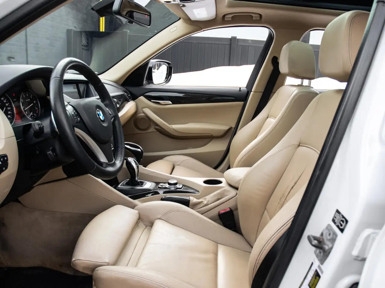 BMW X1 снимка BMW X1