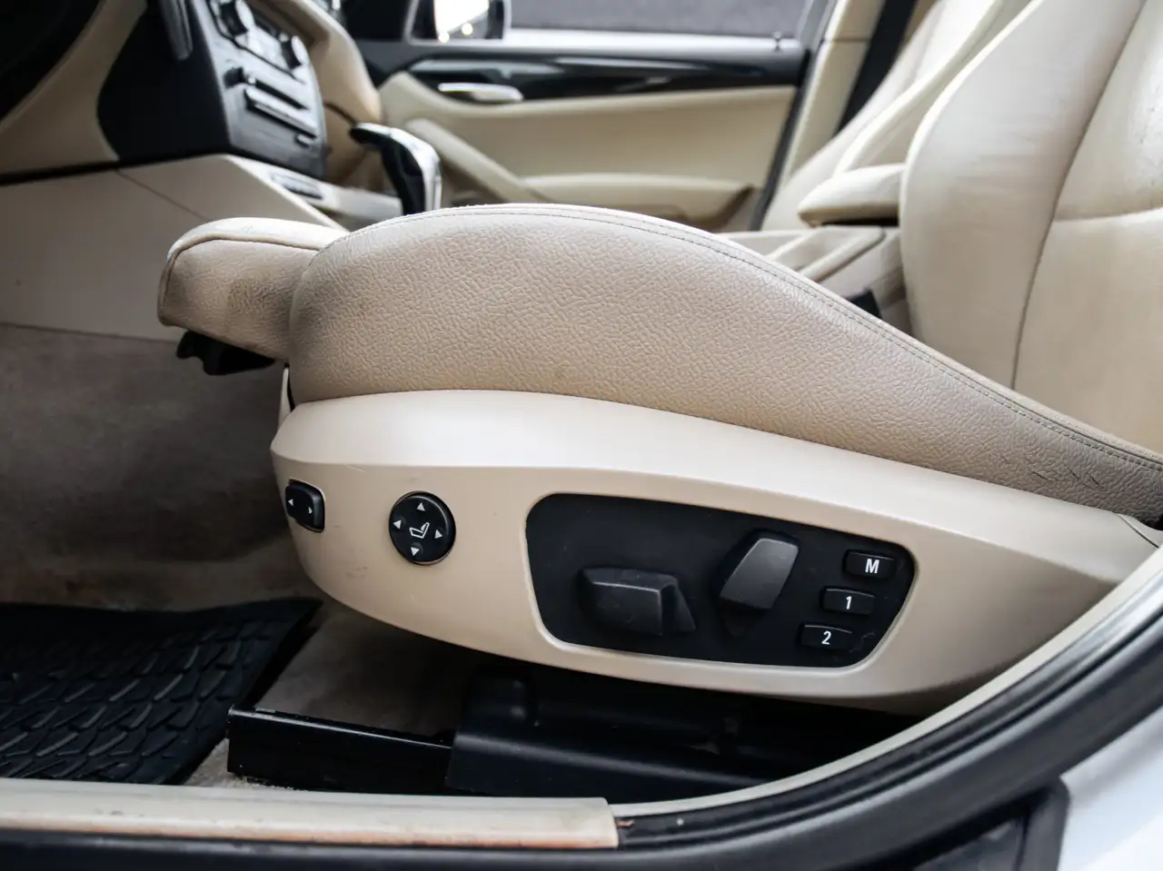 BMW X1 снимка BMW X1