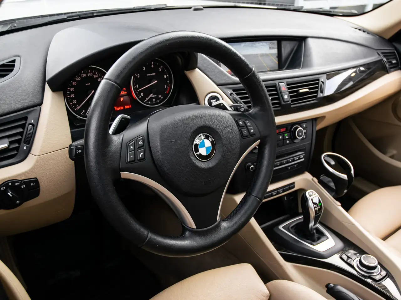 BMW X1 снимка BMW X1