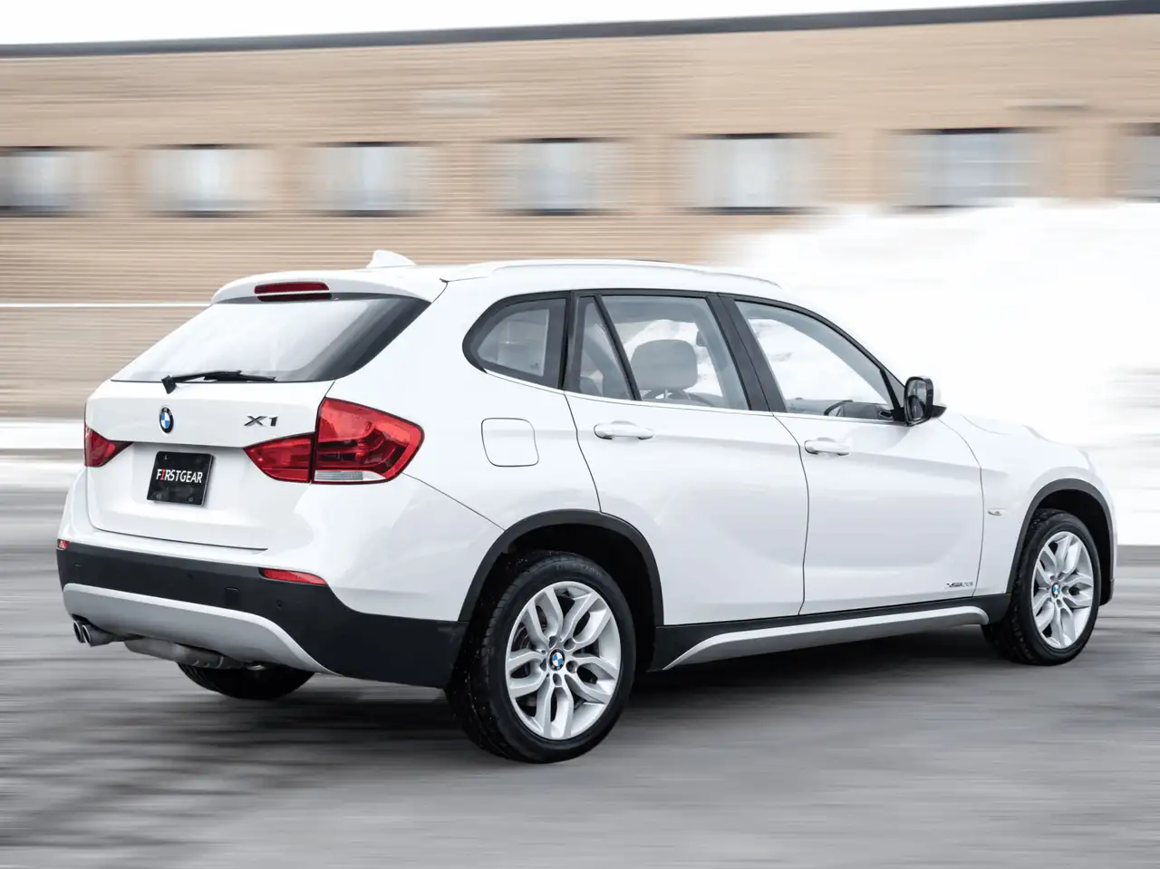 BMW X1 снимка BMW X1