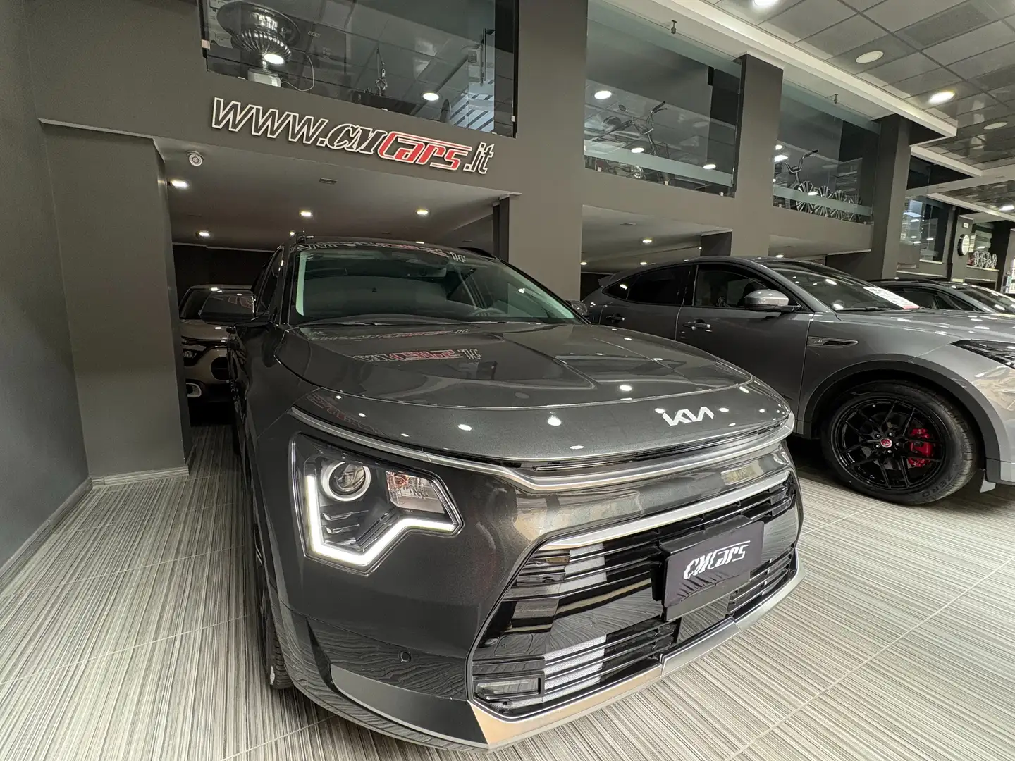 Kia Niro 1.6 TRIFUEL GPL HEV Style 126cv DCT6 Auto KM0 Grau - 2