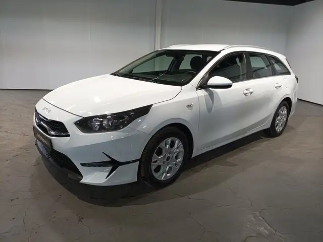 Kia Ceed view 3