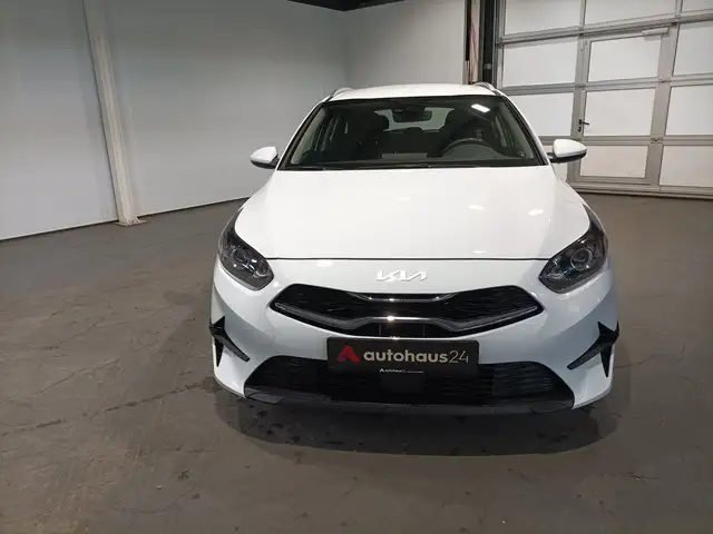 Kia Ceed view 2