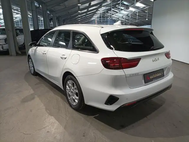 Kia Ceed view 4