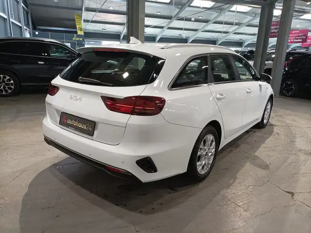 Kia Ceed view 5