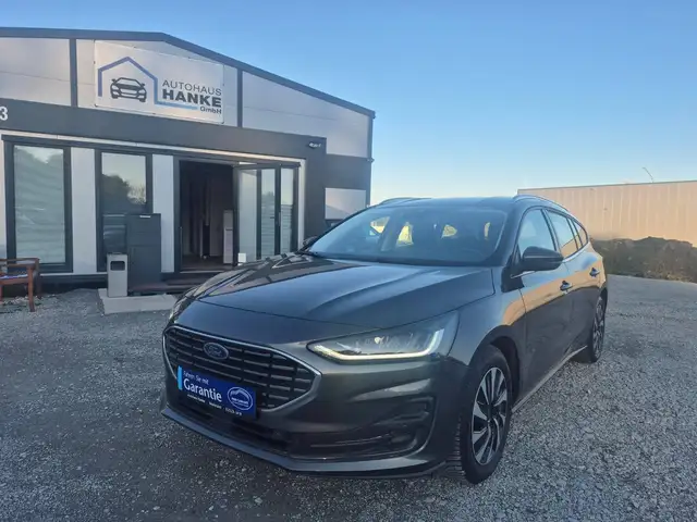 Ford Focus Titanium *NAVI/EINPARKHILFE*