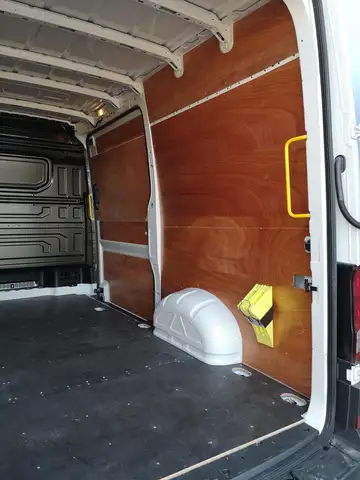 Volkswagen Crafter Kastenwagen Kasten 35 mittellang Hochda... Ansicht 10