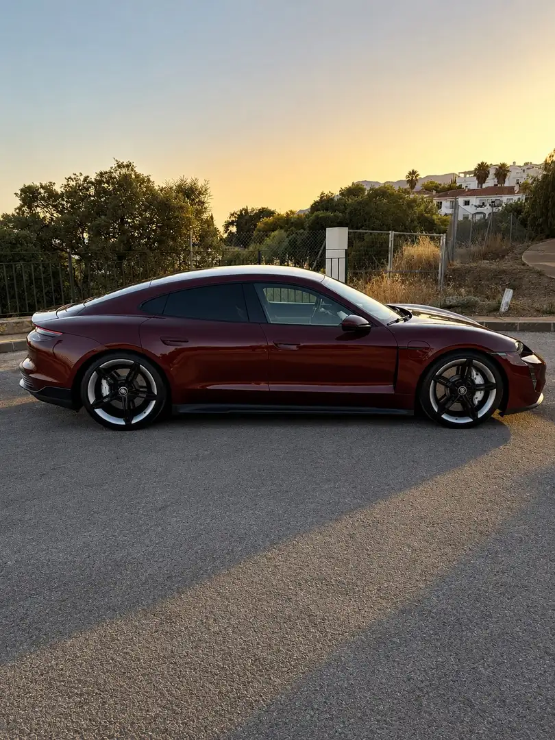 Porsche Taycan 4S Sport Turismo - 2