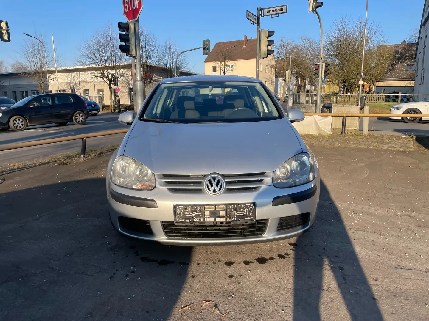 Volkswagen Golf TRENDLINE*KLIMA*BORDCOMPUTER*TÜV/AU*02/2027* Gris - 2