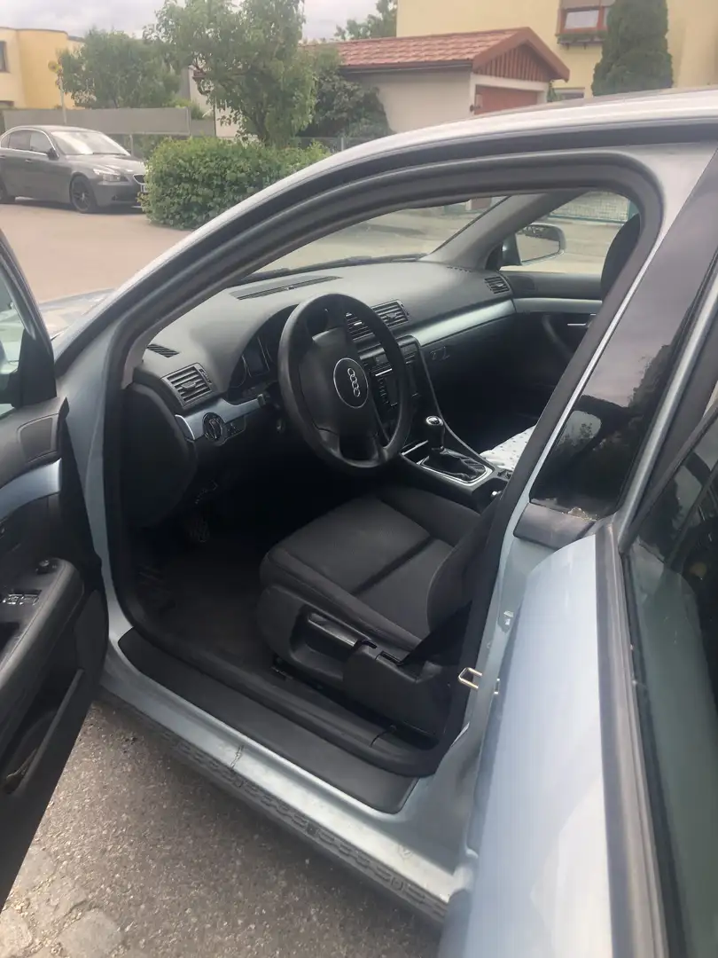 Audi A4 2,0 - 1