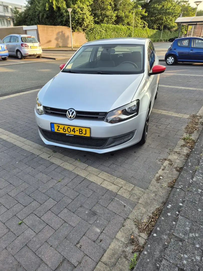 Volkswagen Polo 1.4-16V Trendline (Beats edition) Grijs - 1
