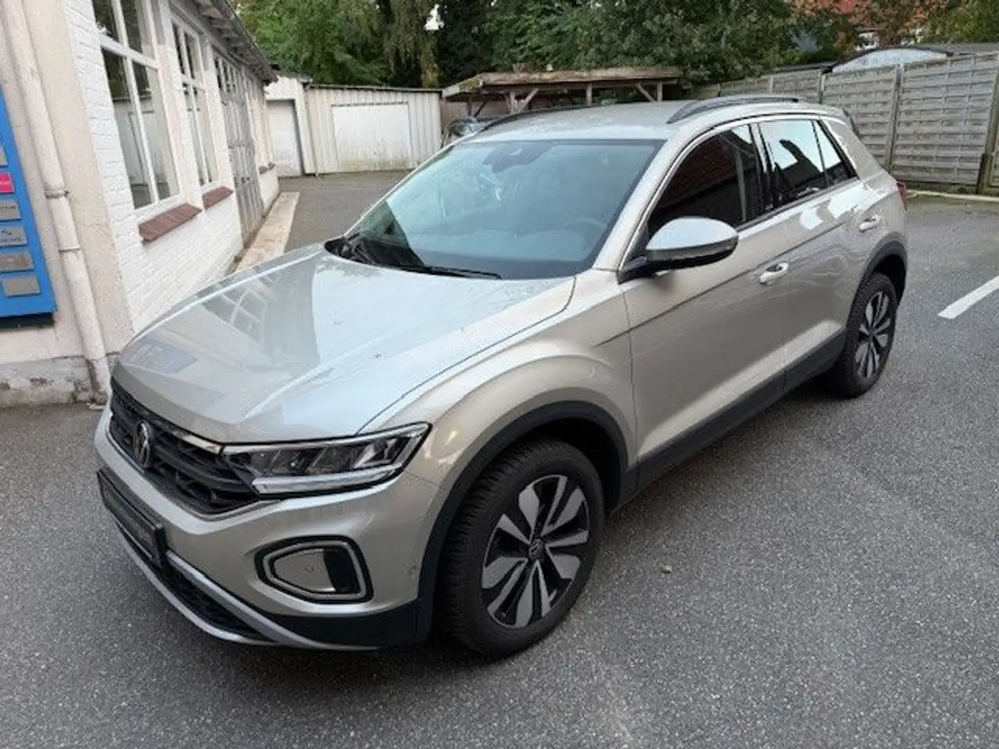 Volkswagen T-Roc 1.0 TSI "MOVE" -NAVI-LED-Tel-PDC Silber - 2