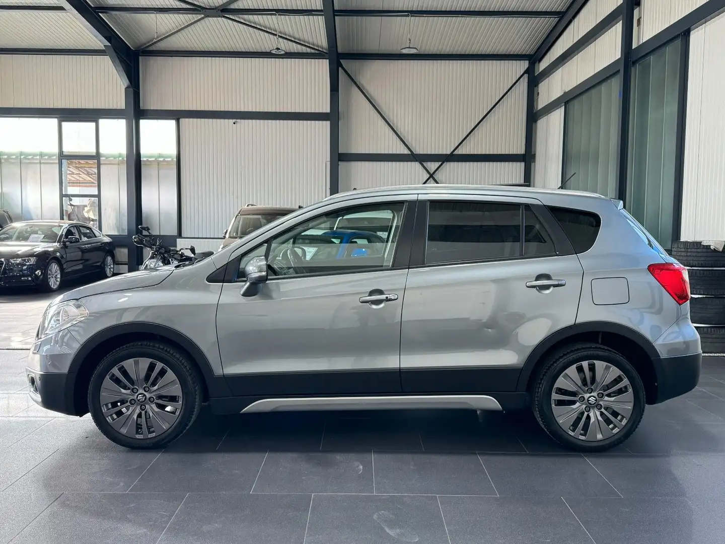 Suzuki SX4 S-Cross Club |  AUTOMATIK |PANO | SHZ | SH | siva - 2